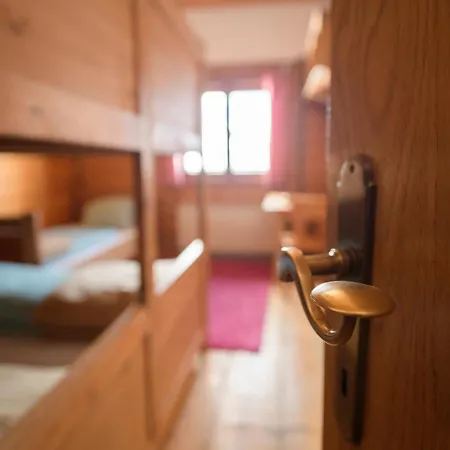 Gjaid-alm 1739m Am Dachstein-only Accessible By Cable Car Hotell