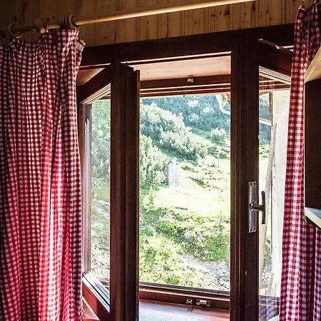 Gjaid-alm 1739m Am Dachstein-only Accessible By Cable Car Hotel 3*