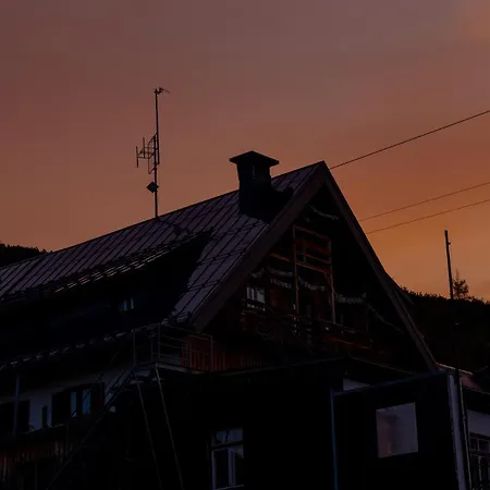 Hotel Gjaid-alm 1739m Am Dachstein-only Accessible By Cable Car 3*