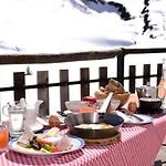 Ξενοδοχείο Gjaid-alm 1739m Am Dachstein-only Accessible By Cable Car 3*